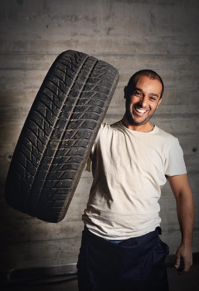 Online tire shopping interface with delivery options in the UAE